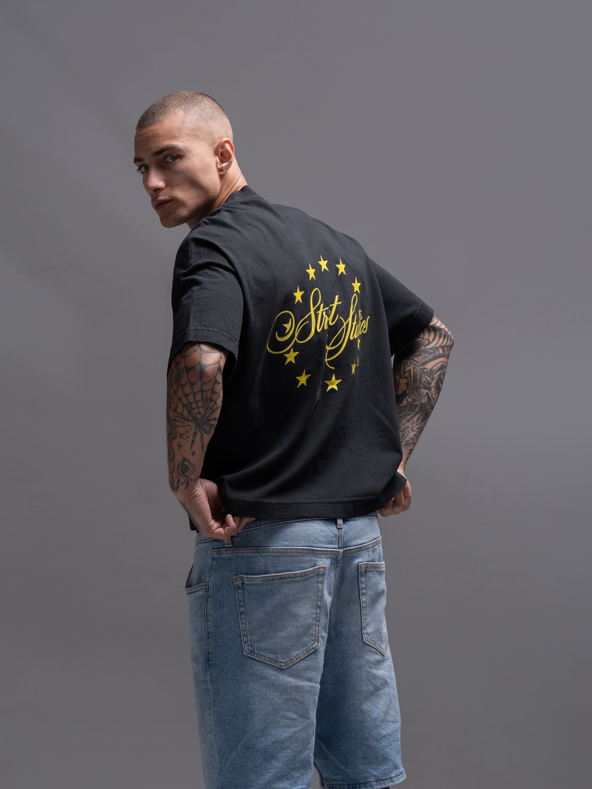CAMISETA BOXY OVERSIZED STREET STUDIOS